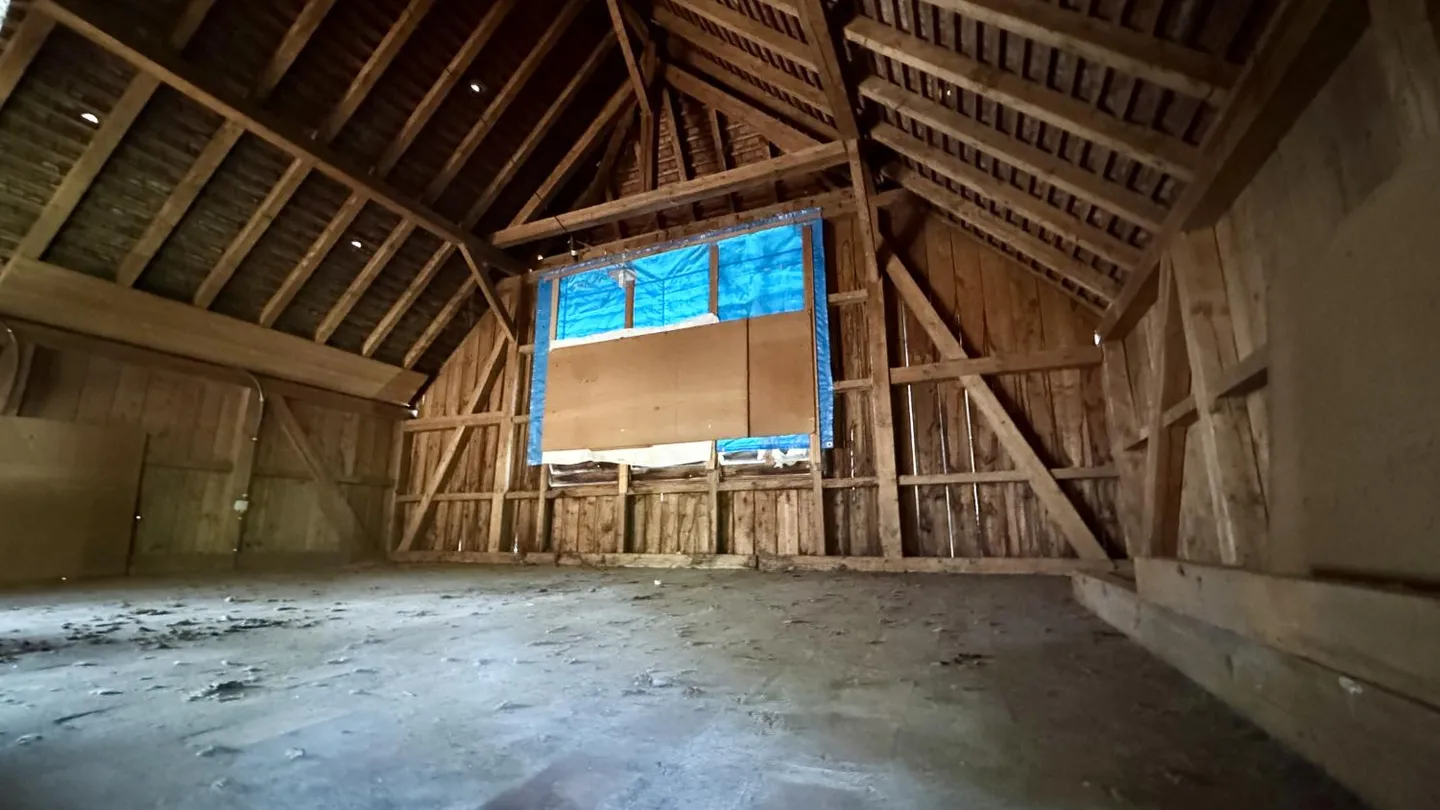 5.5 Room House - Photo 14 of 15