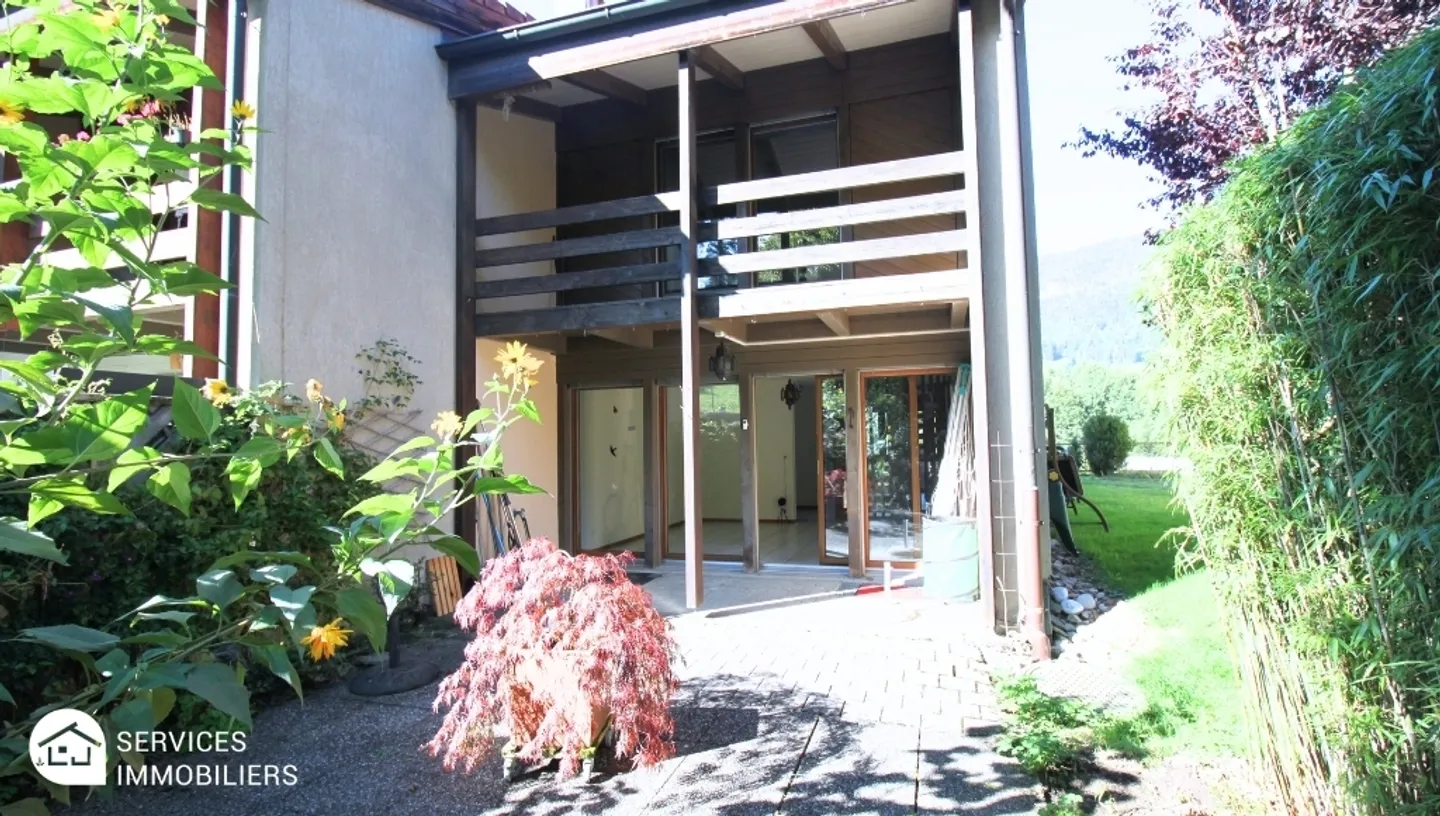 Designer Character House with Garden - Photo 2 of 12