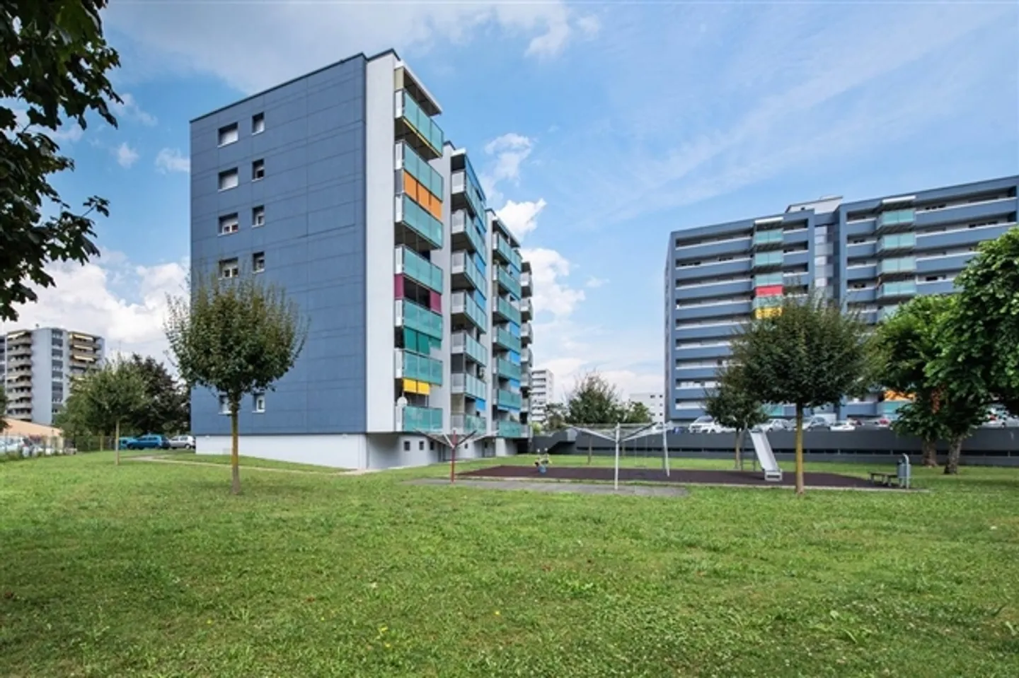 Place de Parking Extérieure - Photo 2 sur 2