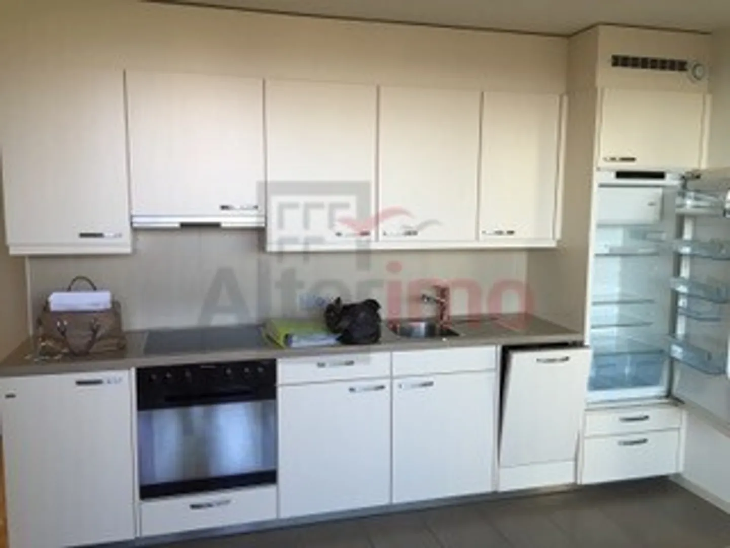 Alloggio adattato con supporto di 2 stanze con loggia - Foto 5 di 6