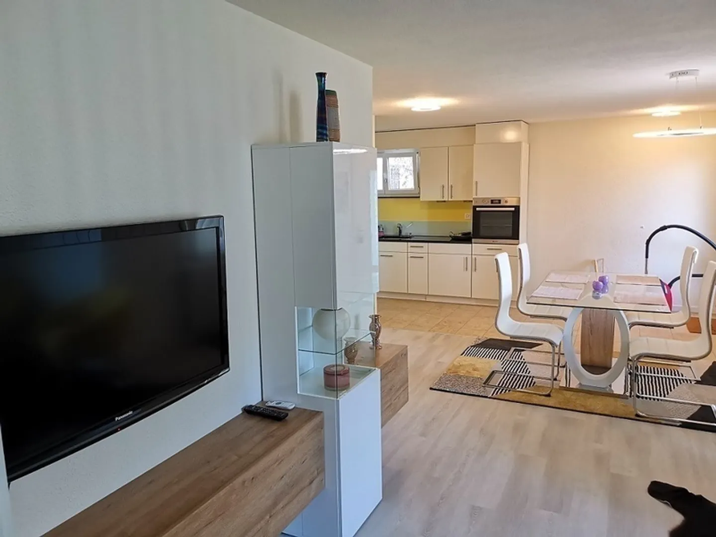 2 ROOM APARTMENT IN MERLISCHACHEN (SZ), FURNISHED, TEMPORARY - Photo 3 of 10