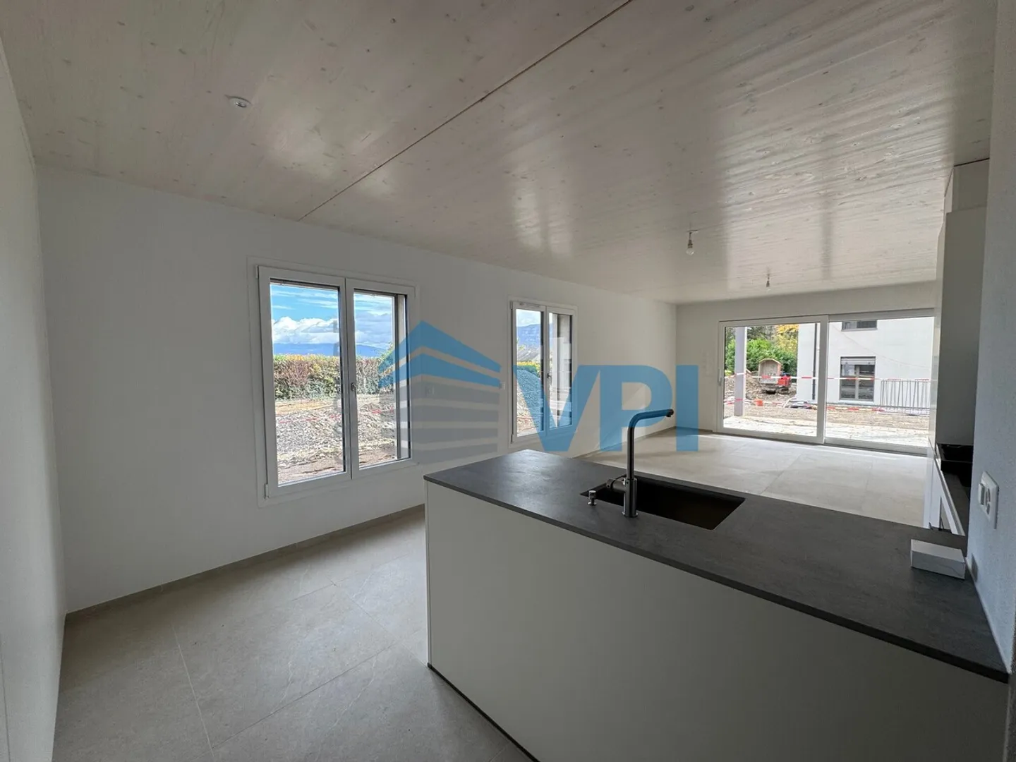 «NEUE 6-ZIMMER-WOHNUNGEN MIT GARTEN» - Foto 1 von 12