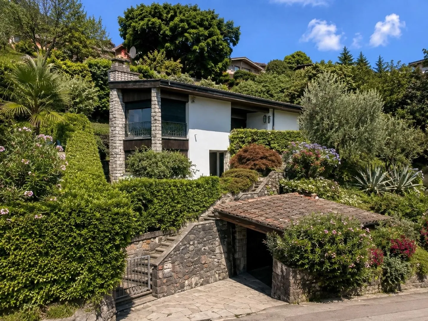 Arogno: charakteristisches Haus mit Seeblick, Garten und großem Potenzial - Foto 12 von 13