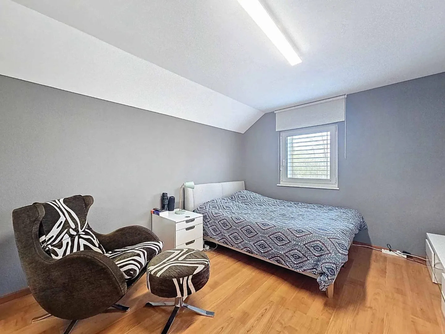 Stunning Villa with Pool - Photo 10 of 13