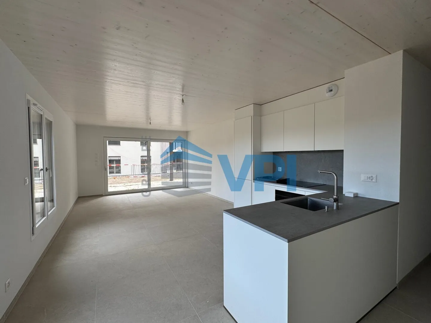 «NEUE 6-ZIMMER-WOHNUNGEN MIT GARTEN» - Foto 5 von 12