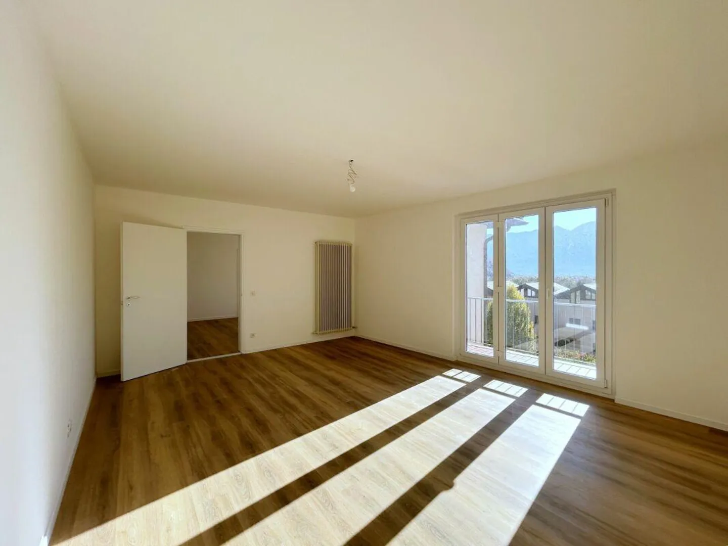 Bell'appartamento di 3,5 locali al 3° piano nel cuore di Tegna - Foto 7 di 10