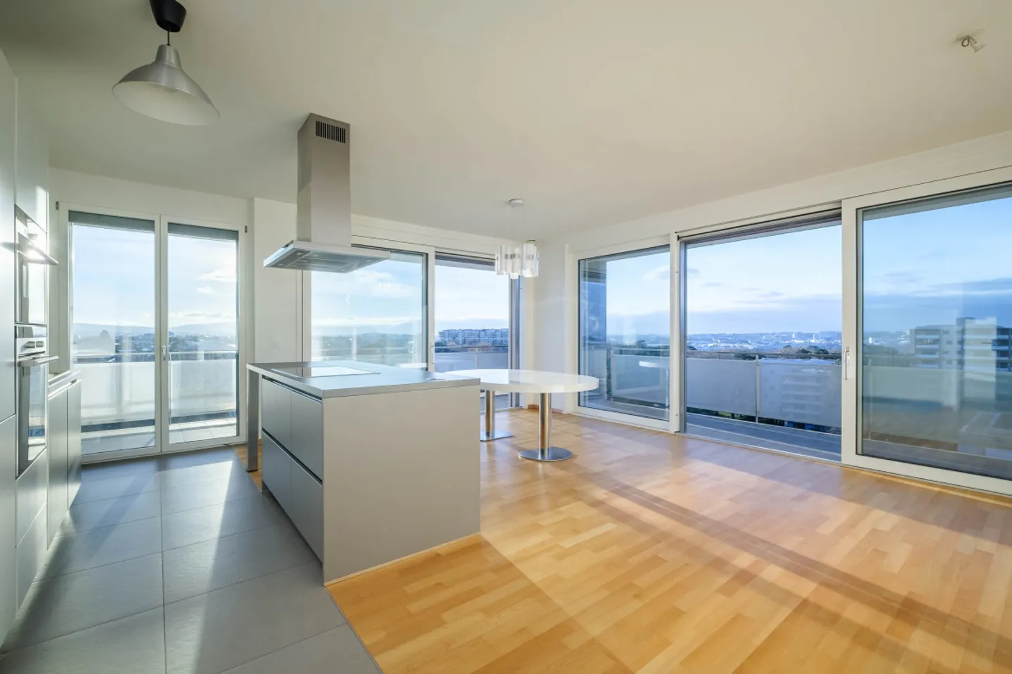 Appartamento 4 locali - Foto 1 di 13