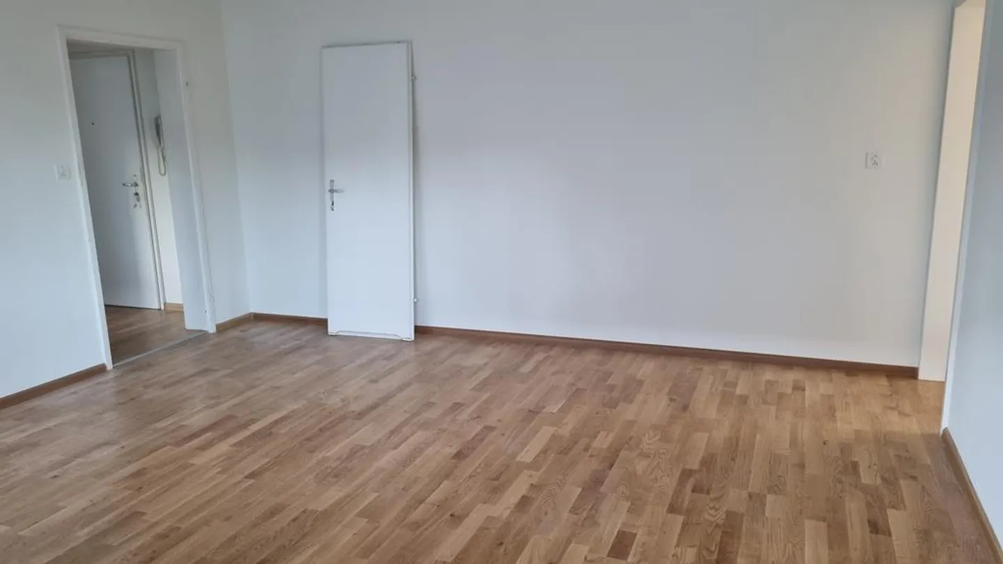 Appartement lumineux de 3.0 pièces avec balcon dans un emplacement central - Photo 7 sur 10