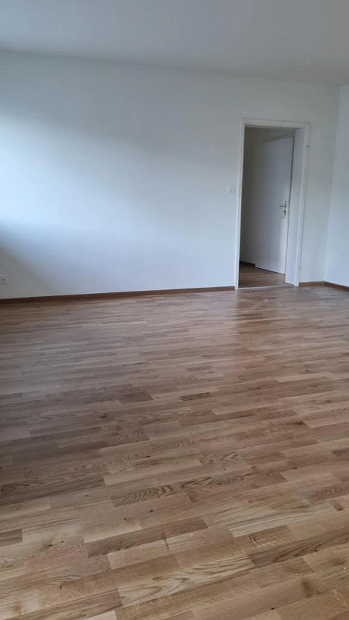 Appartement lumineux de 3.0 pièces avec balcon dans un emplacement central - Photo 8 sur 10