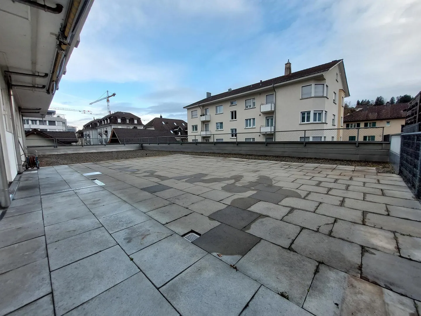 Representative - Central - Flexibly Usable - Photo 4 of 10