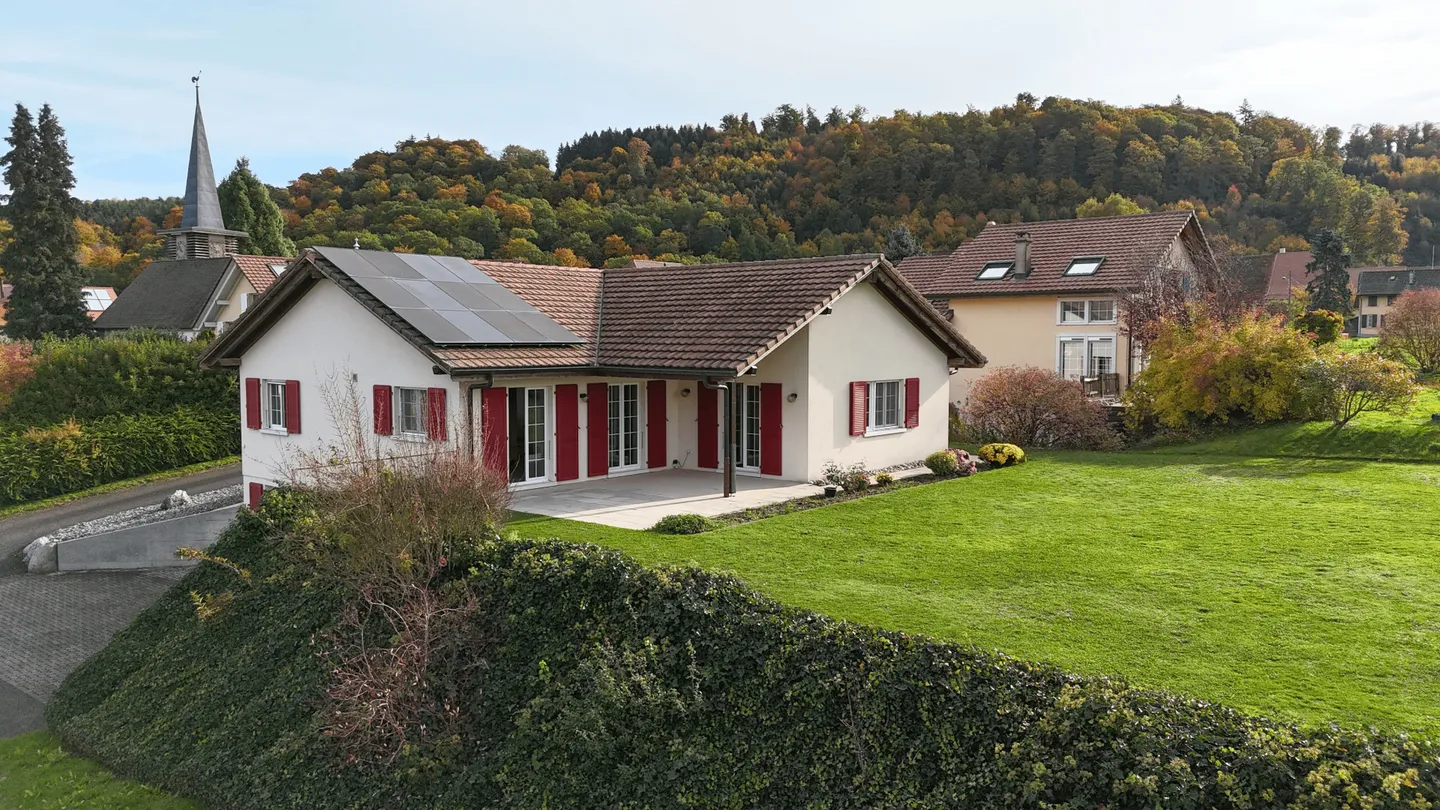 EINEBENDECKEN IN EINER EINZELVILLA AM RANDE DER FELDER! - Foto 16 von 20