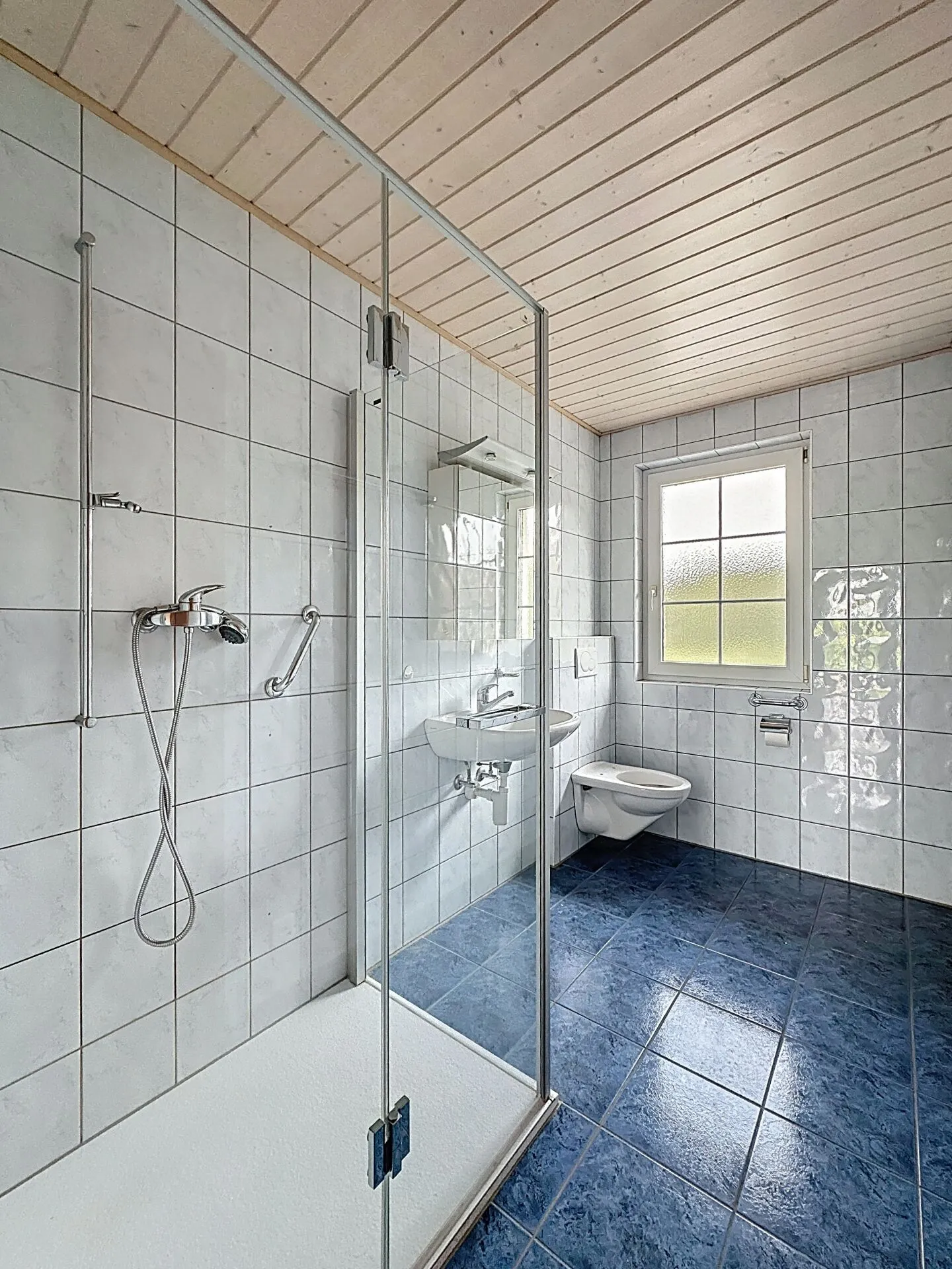 EINEBENDECKEN IN EINER EINZELVILLA AM RANDE DER FELDER! - Foto 13 von 20
