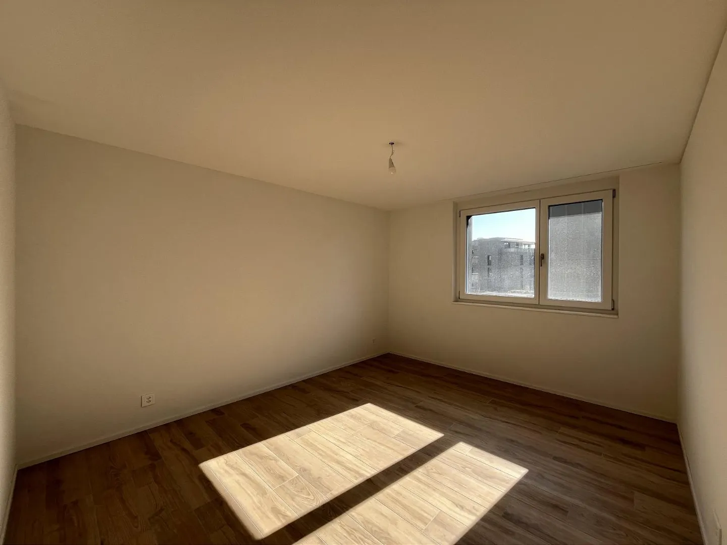 05713 - Appart. 4œ PCES - IMP. CHAMP-RIOND 7 - MATRAN - Foto 1 von 10