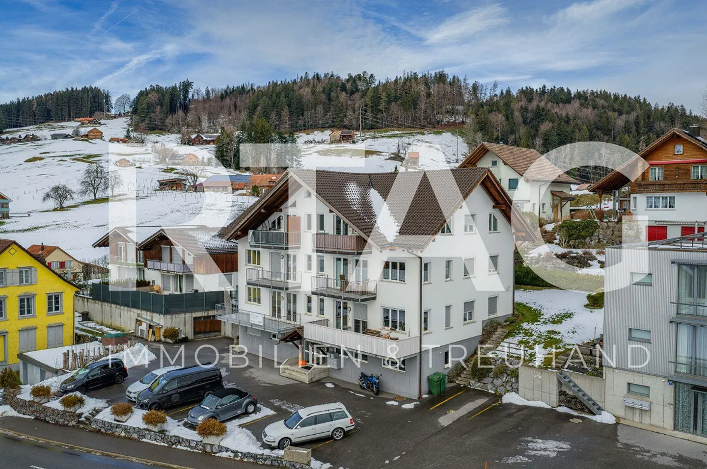 Aussenparkplatz verfügbar - Foto 1 von 3