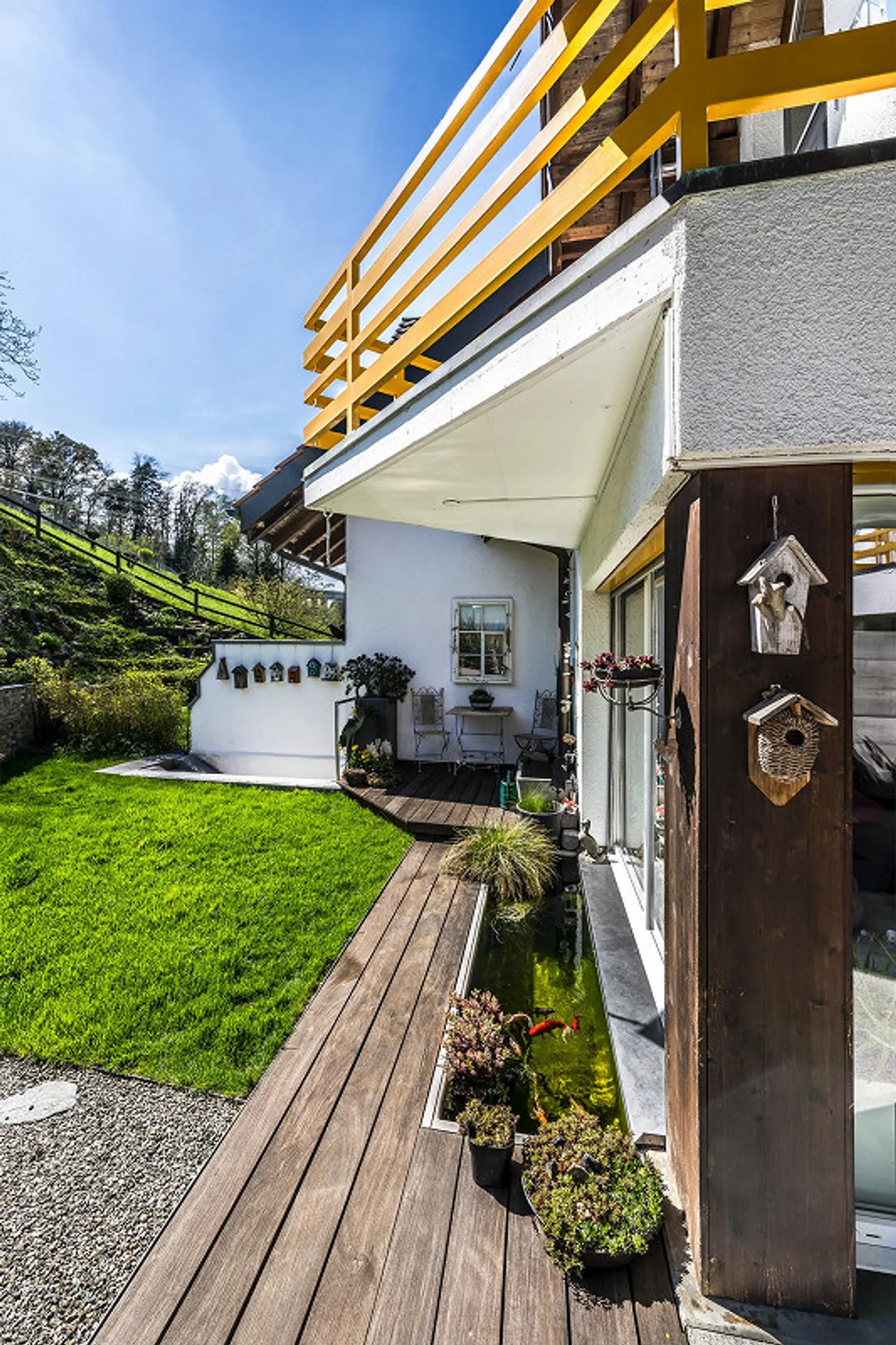 Row House in Goldach – Stylish Living with Garden Idyl - Photo 4 of 14