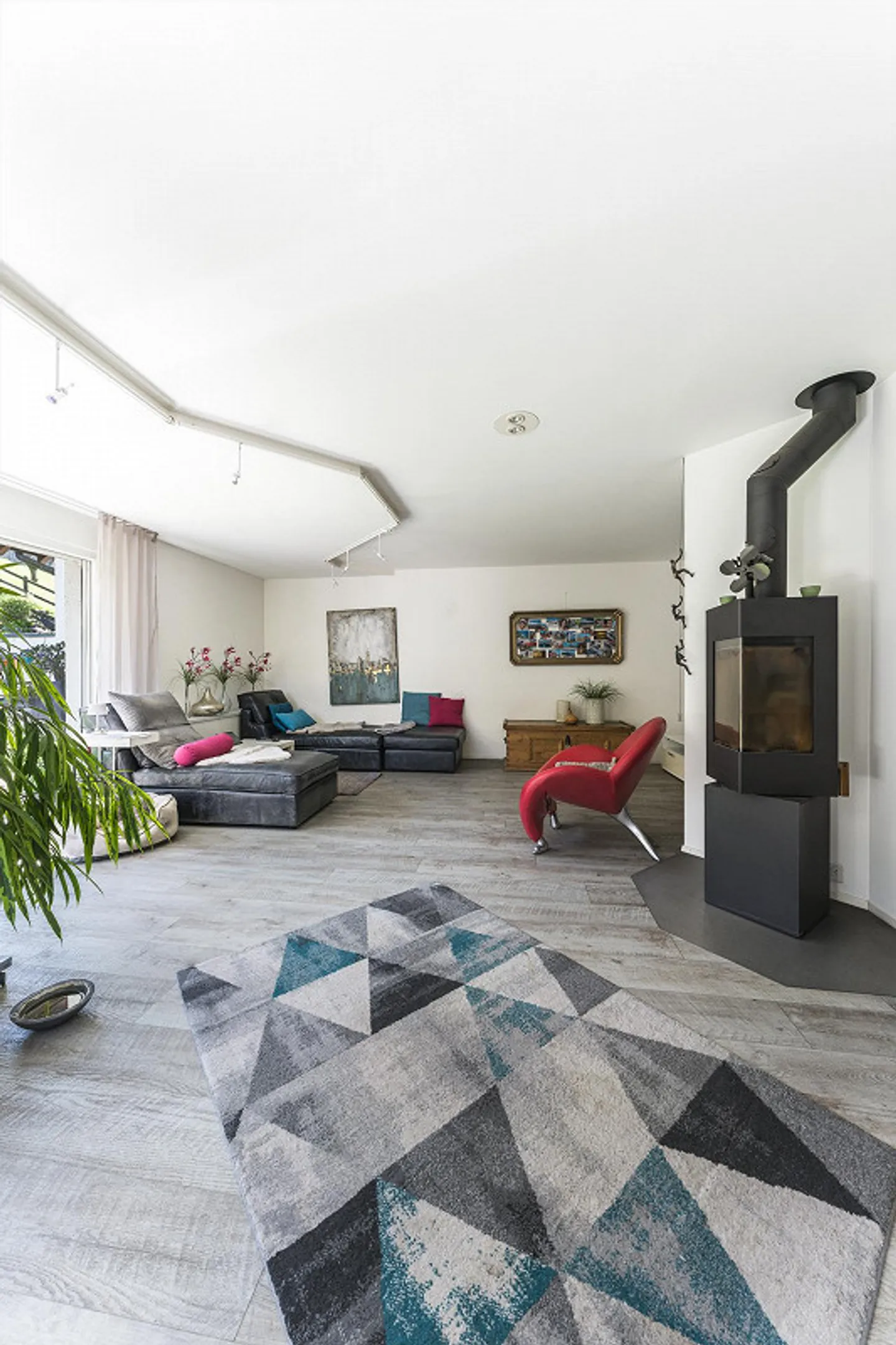 Row House in Goldach – Stylish Living with Garden Idyl - Photo 8 of 14