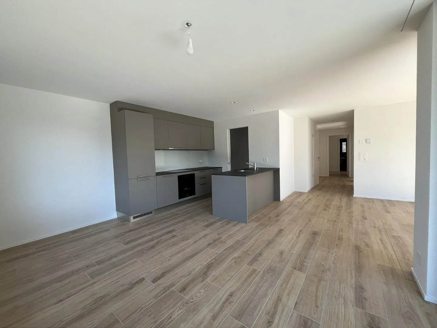 05713 - Appart. 4œ PCES - IMP. CHAMP-RIOND 7 - MATRAN - Foto 6 von 10