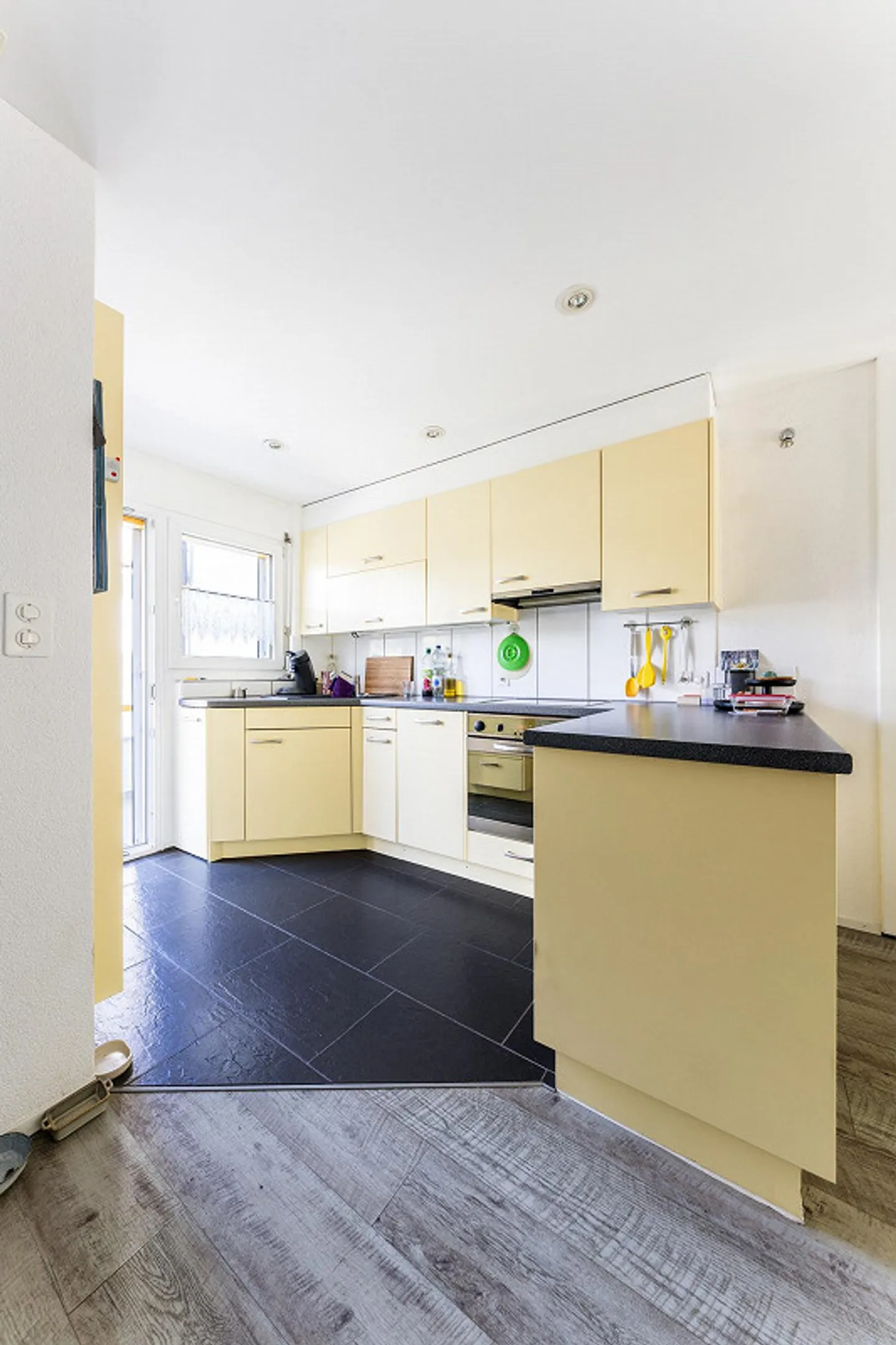 Row House in Goldach – Stylish Living with Garden Idyl - Photo 13 of 14