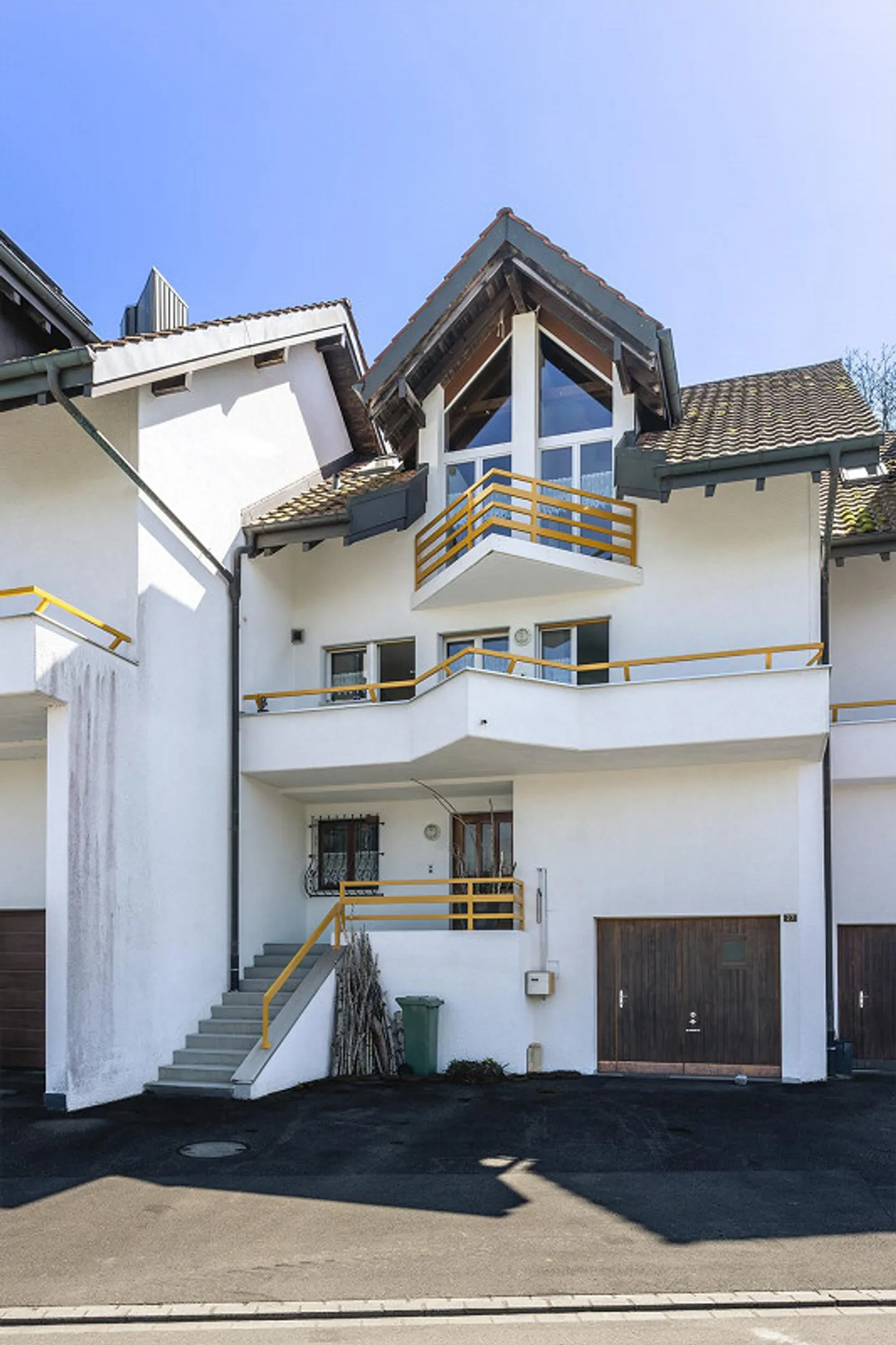 Row House in Goldach – Stylish Living with Garden Idyl - Photo 14 of 14