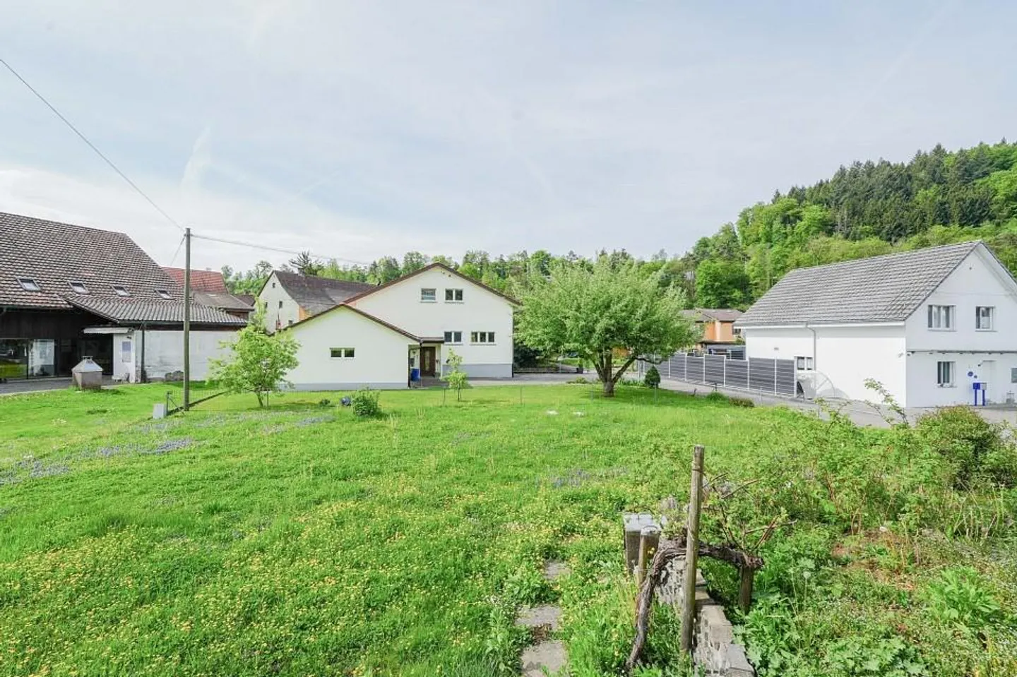 Detached 5.5 Room Single-Family House with Large Garden - Photo 4 of 13