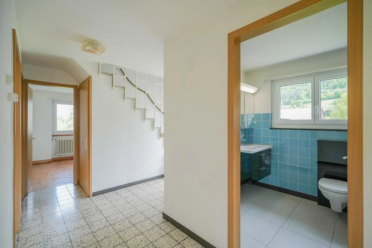 Detached 5.5 Room Single-Family House with Large Garden - Photo 5 of 13