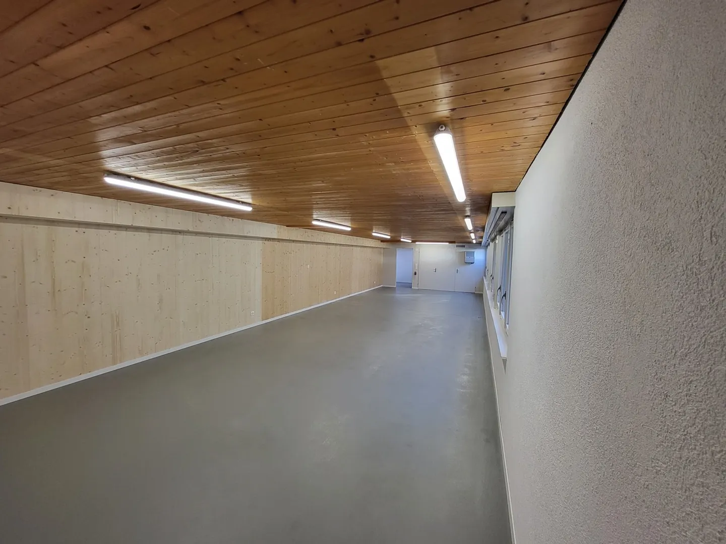 Espace Commercial Rénové - Photo 4 sur 8