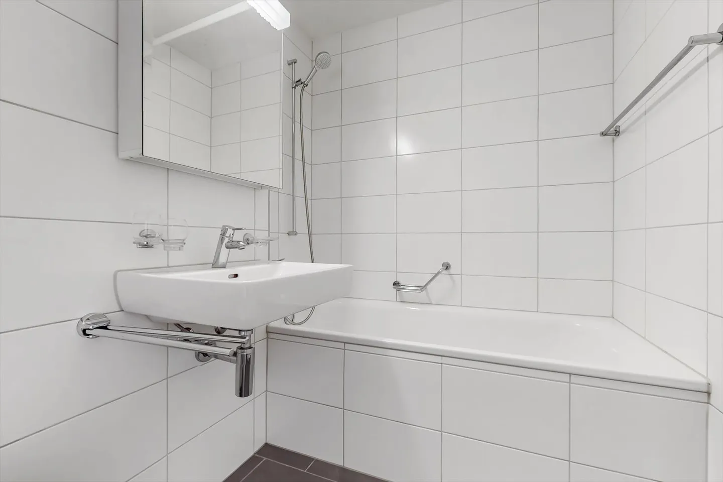 Il tuo rifugio con posto a sedere privato – vivere con stile, vivere in pace! - Foto 6 di 7