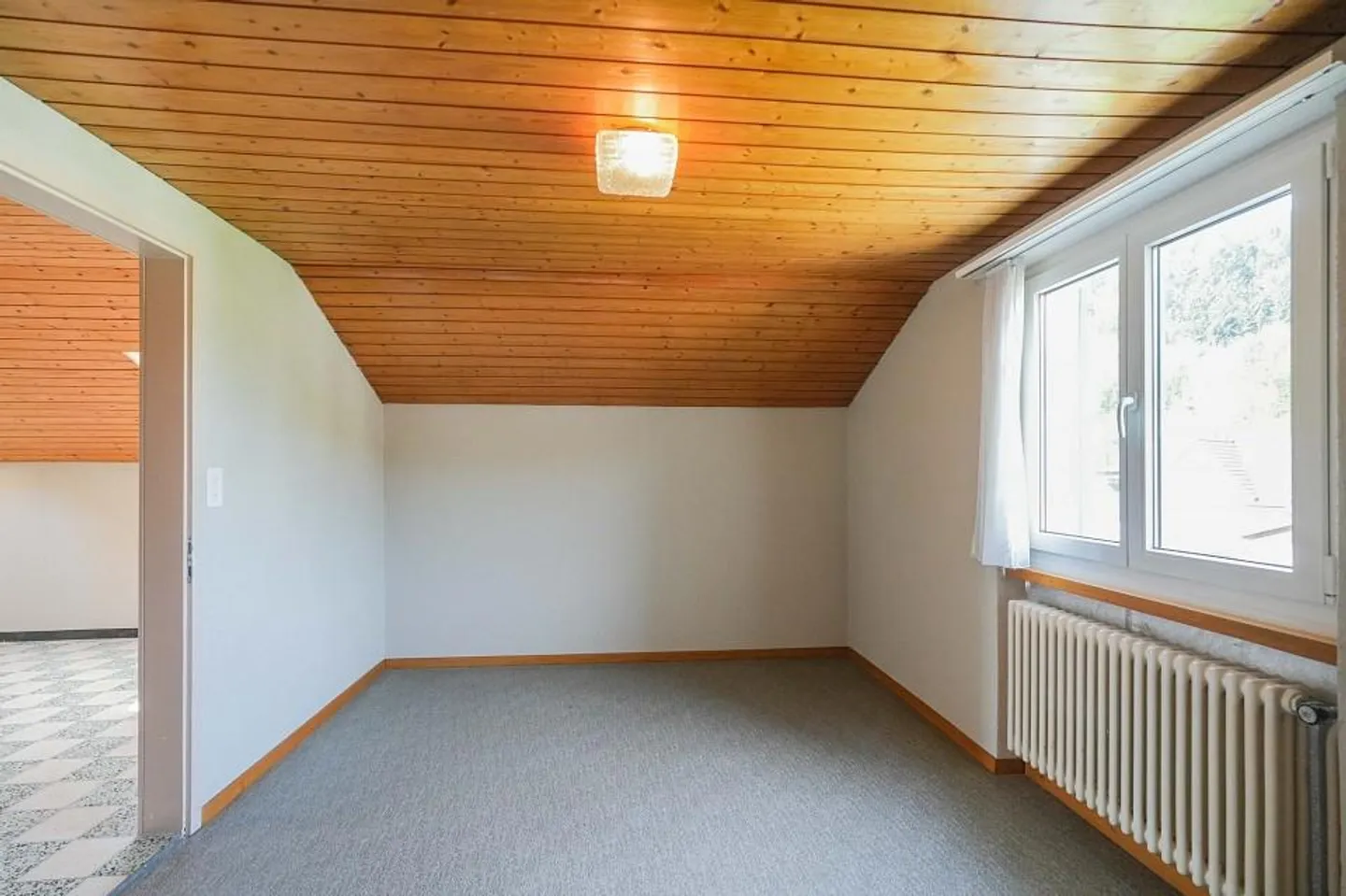 Detached 5.5 Room Single-Family House with Large Garden - Photo 13 of 13