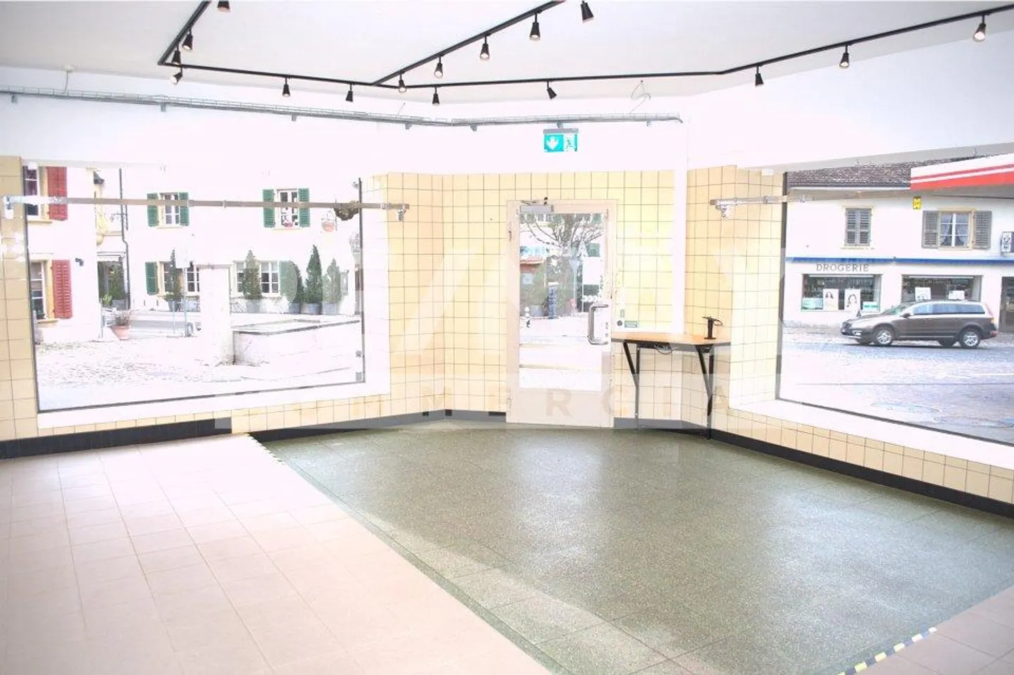 Espace d'exposition, local ou bureau - Photo 6 sur 12