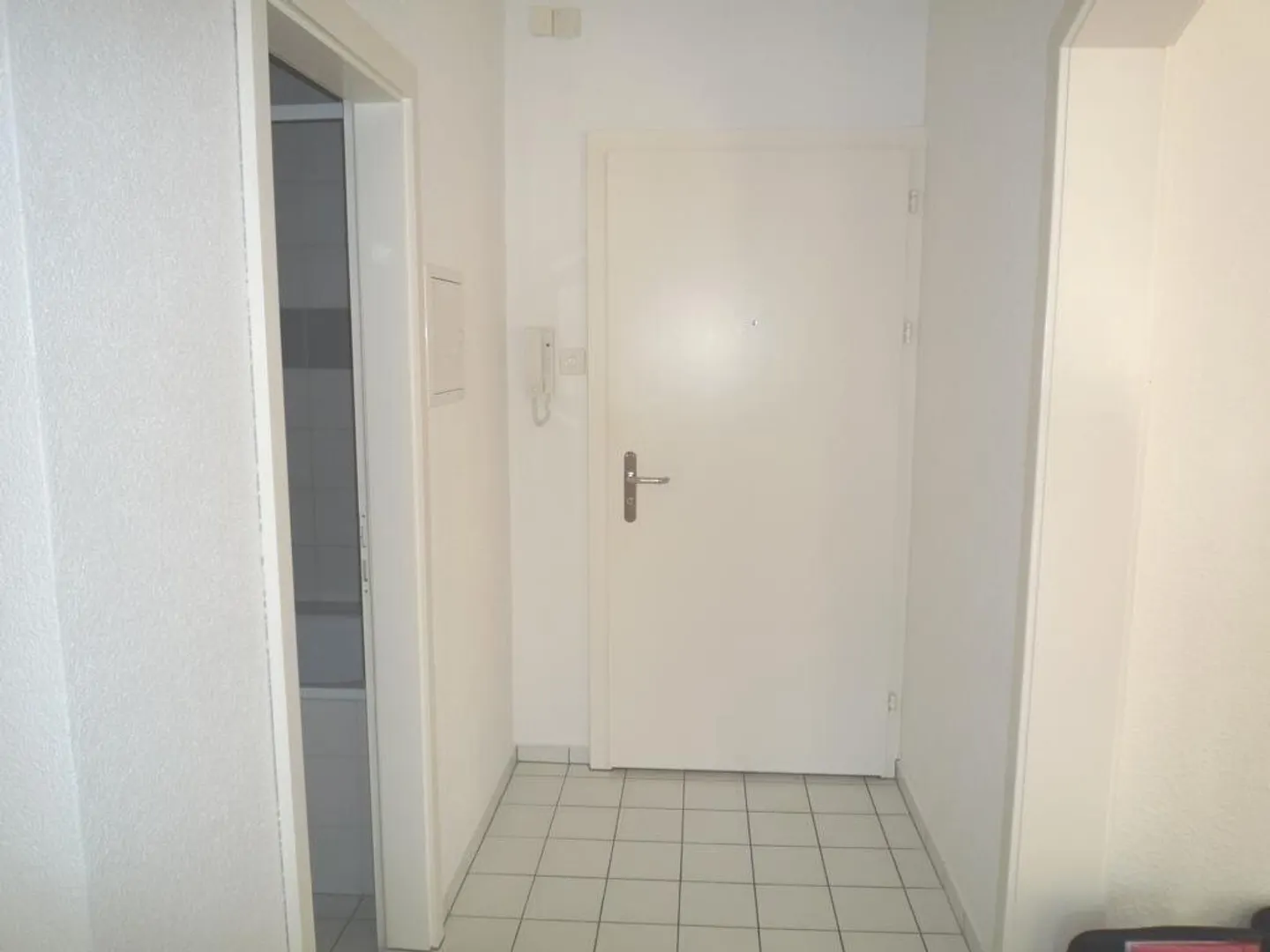 Appartement moderne avec balcon - Photo 5 sur 7