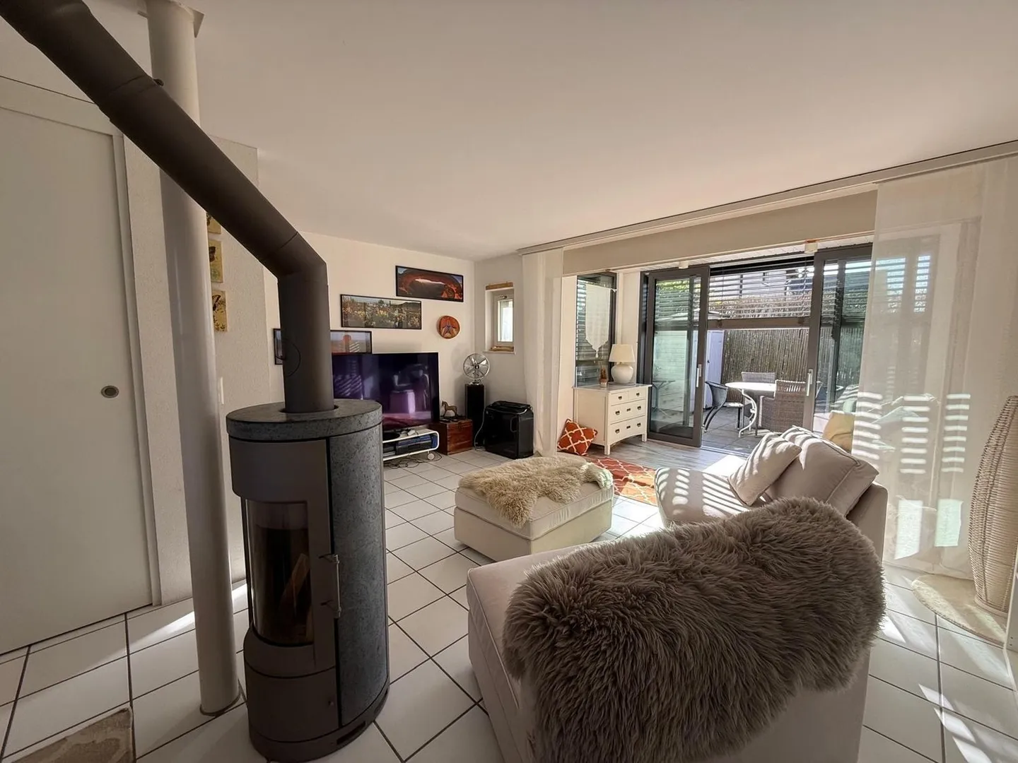 Villa on the Lakeshore for Nature Lovers and Lake Neuchâtel - Photo 6 of 13