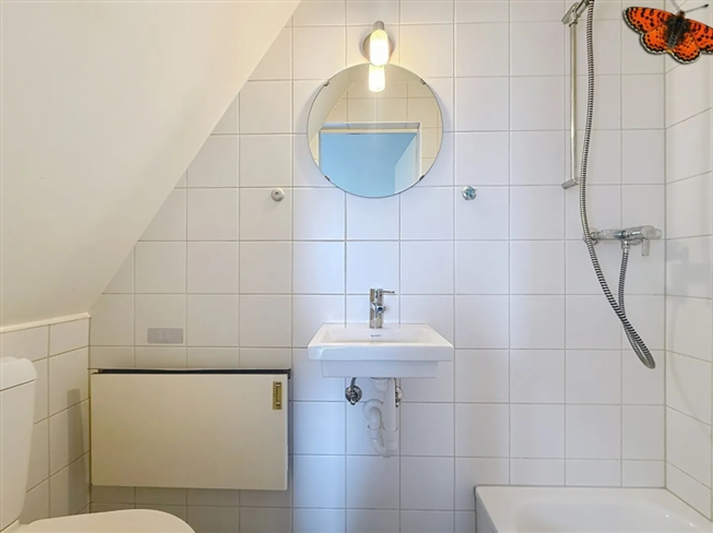 Quiet Artist's Studio - Photo 6 of 8