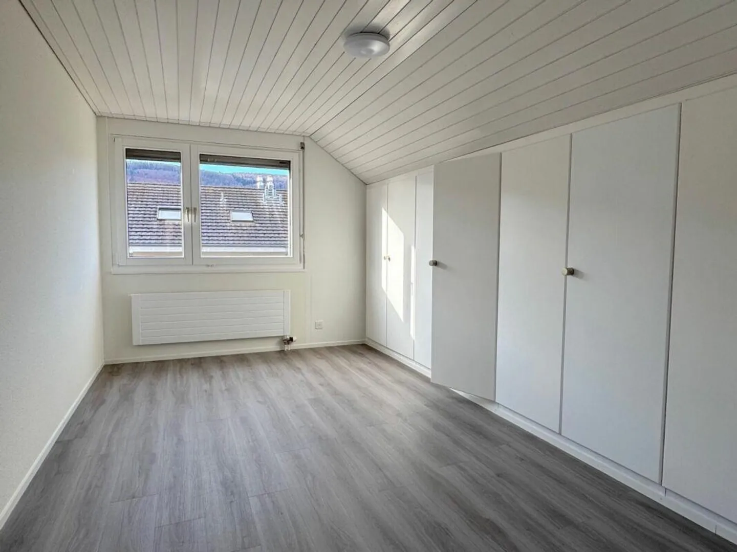 Freistehendes Einfamilienhaus mit Aussicht - Foto 12 von 18