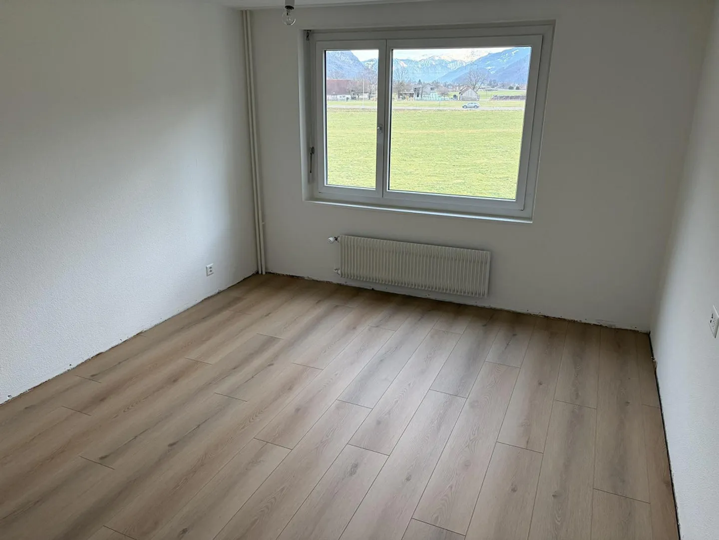 Newly renovated 4.5 room apartment with a fantastic view of the countryside - Photo 5 of 8