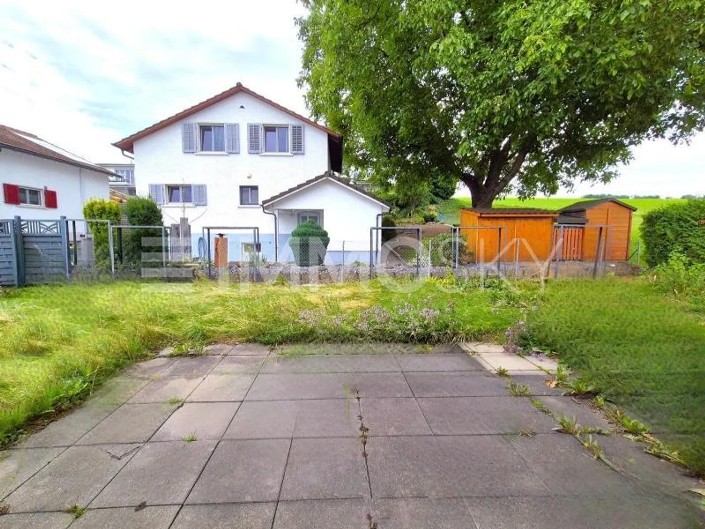 Single house for sale - Photo 2 of 5