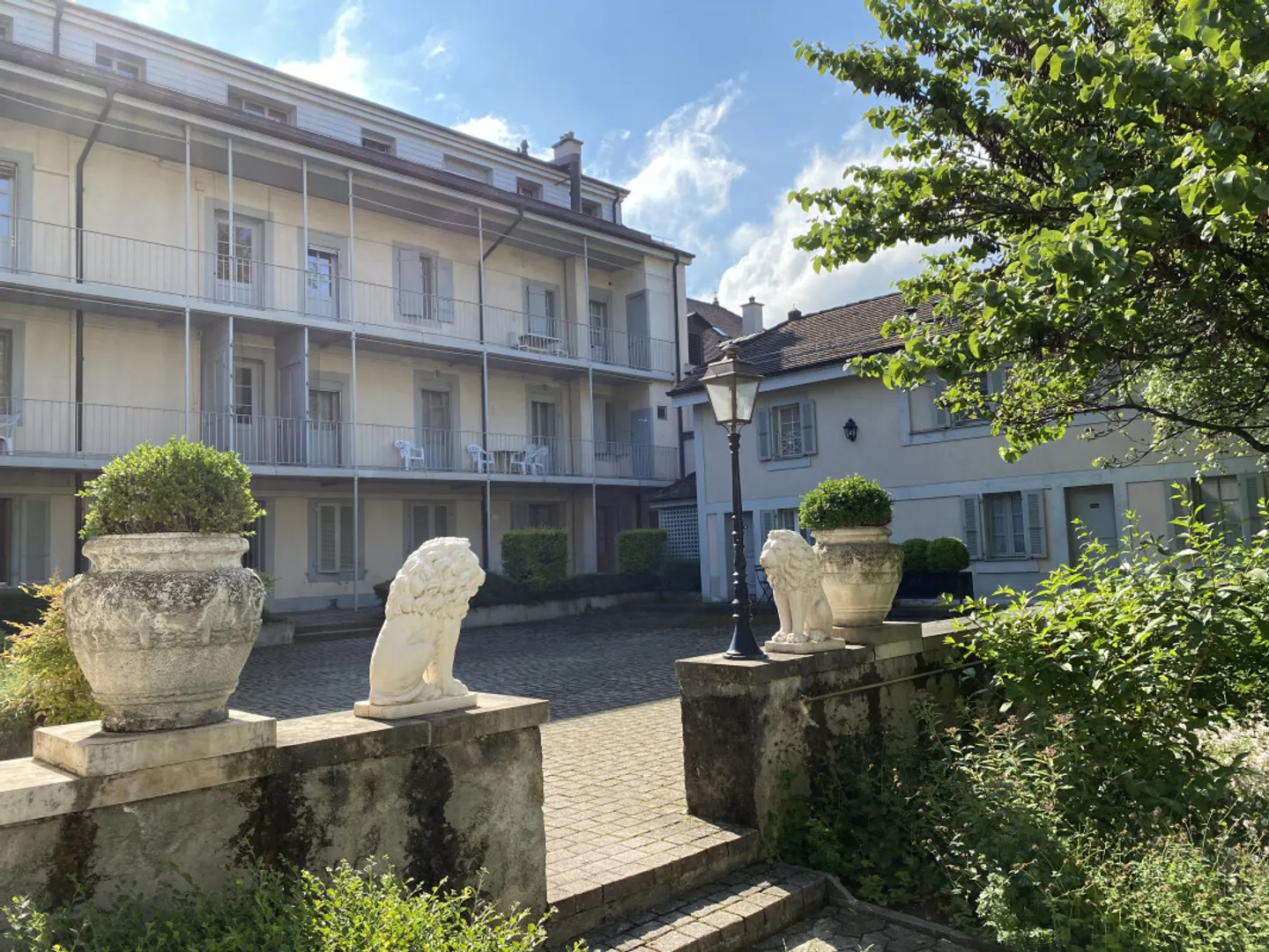 Magnificent renovated 7-room apartment in the heart of Carouge - Geneva - Photo 10 of 12