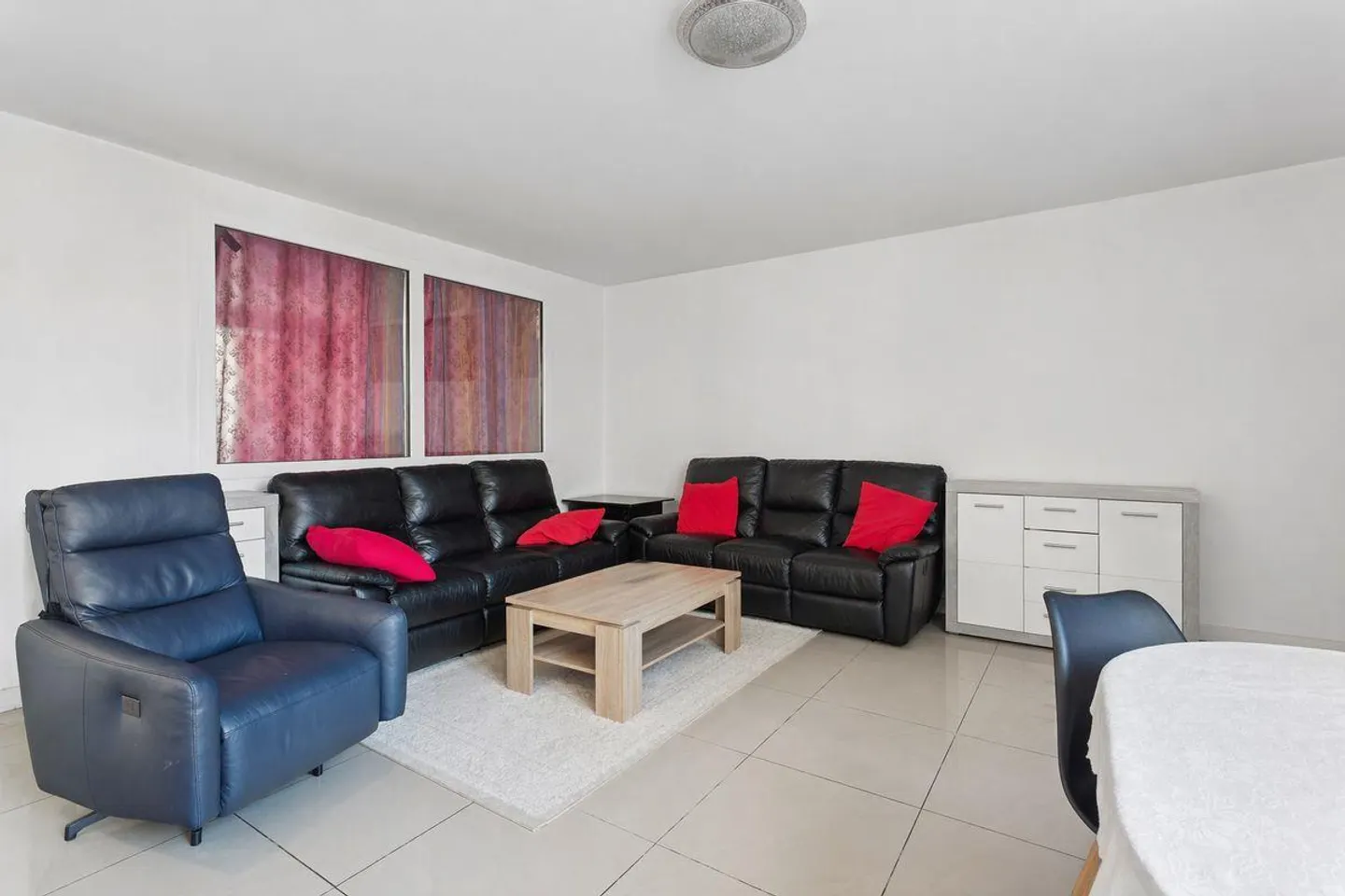 Charmant appartement 2,5 pièces - Photo 2 sur 6