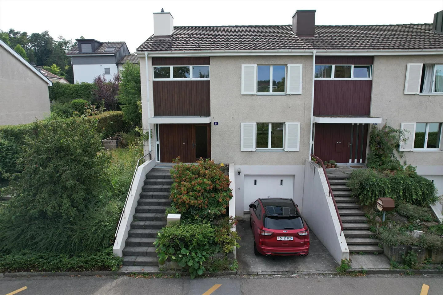 Charmantes 4.5-Zimmer-Reiheneinfamilien-Eckhaus mit Garten, - Photo 3 sur 17