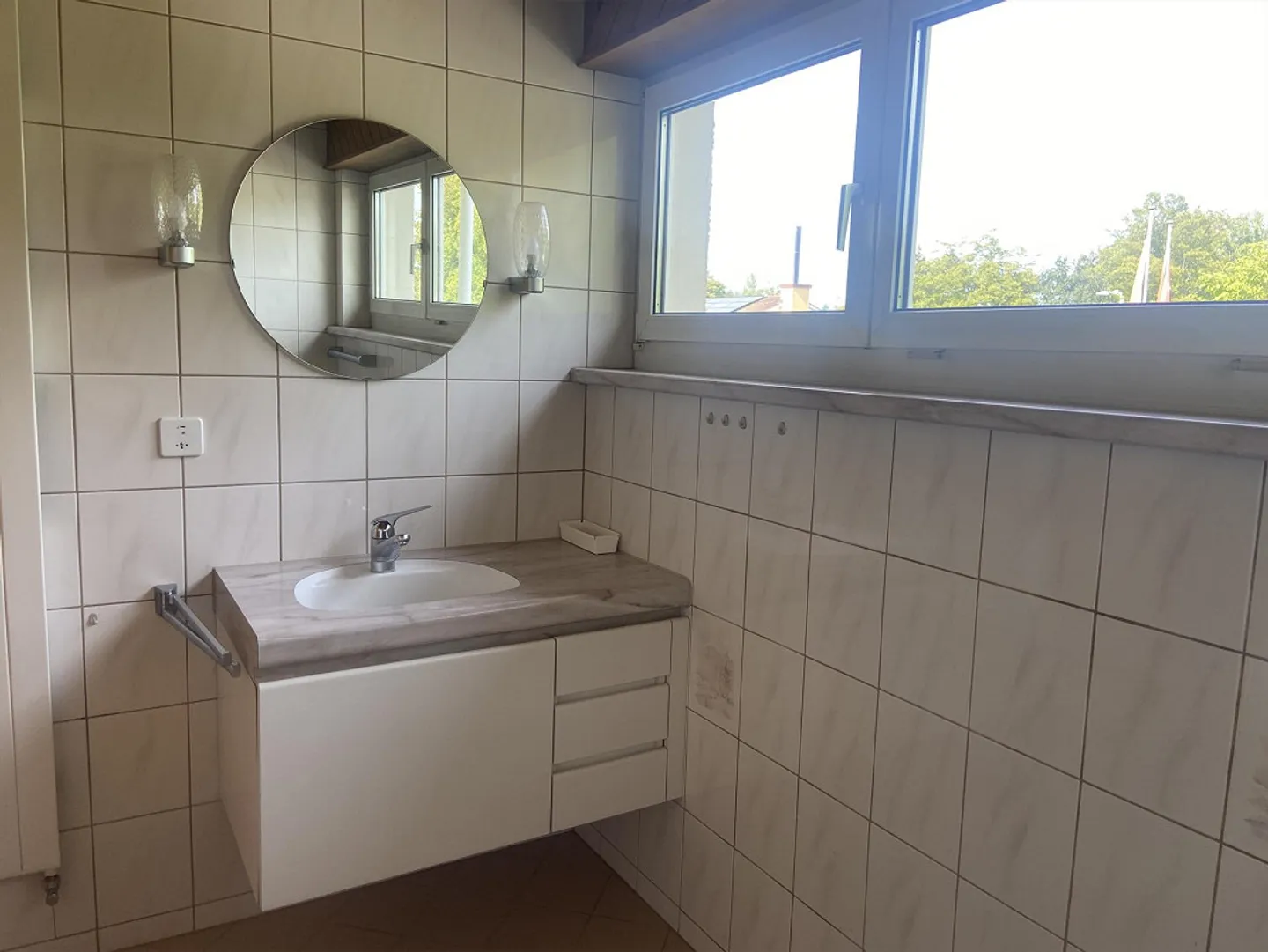 Charmantes 4.5-Zimmer-Reiheneinfamilien-Eckhaus mit Garten, - Photo 11 sur 17