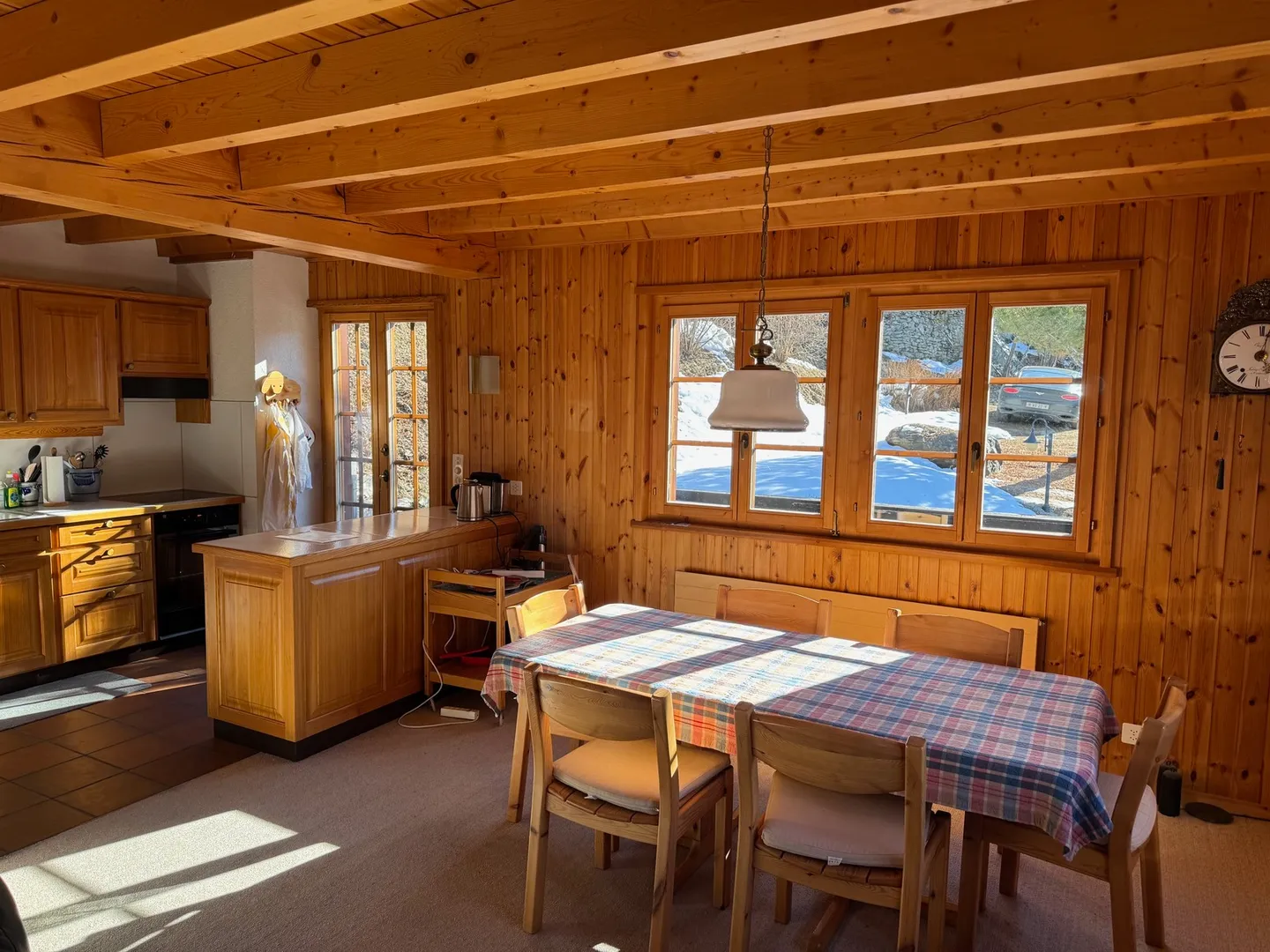 Chalet with Stunning Views - Photo 10 of 12