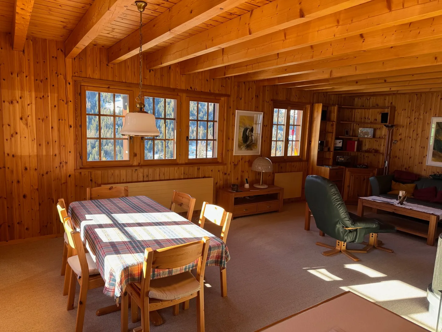 Chalet with Stunning Views - Photo 11 of 12