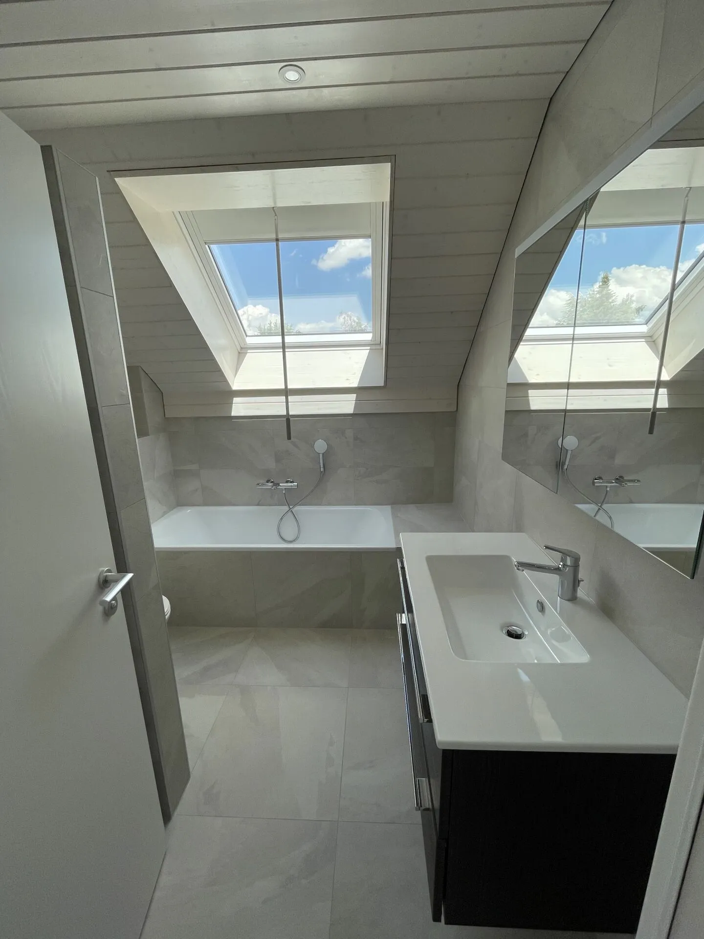 Diventa proprietario di una magnifica villa spaziosa e nuova - Foto 2 di 5