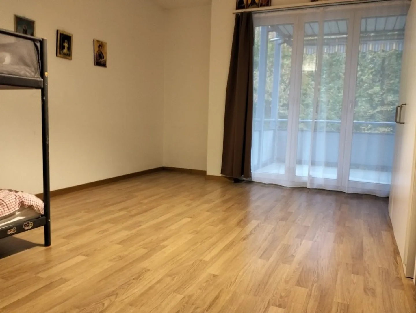 4-room apartment with large balcony in the green - Photo 2 of 7