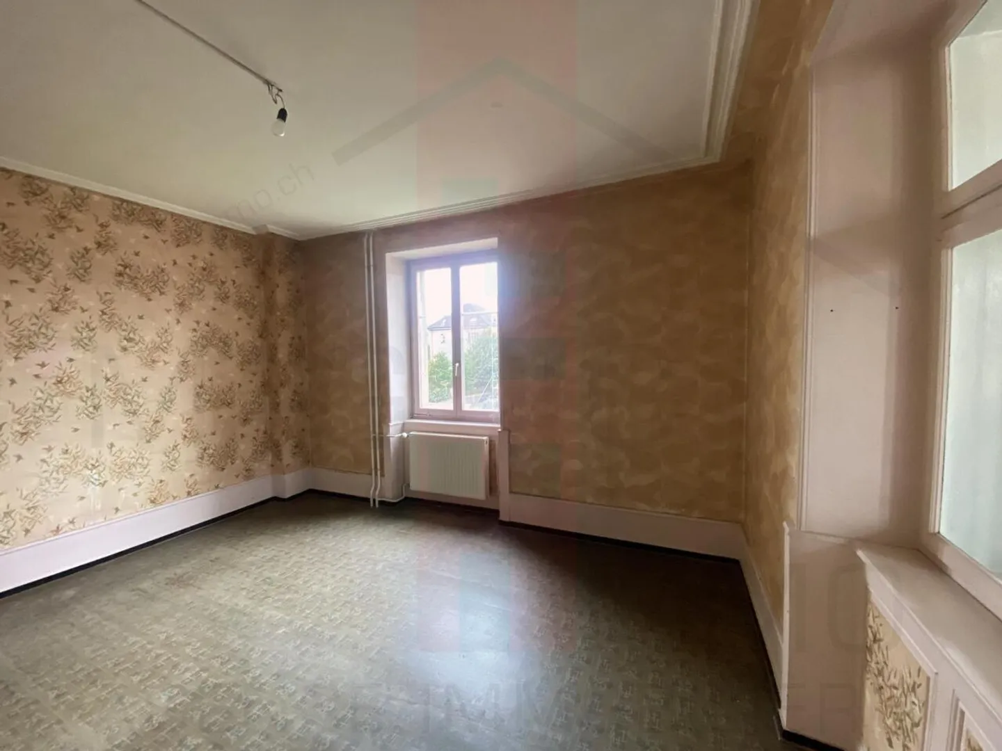 Mixed-use building 24 rooms - Photo 4 of 18