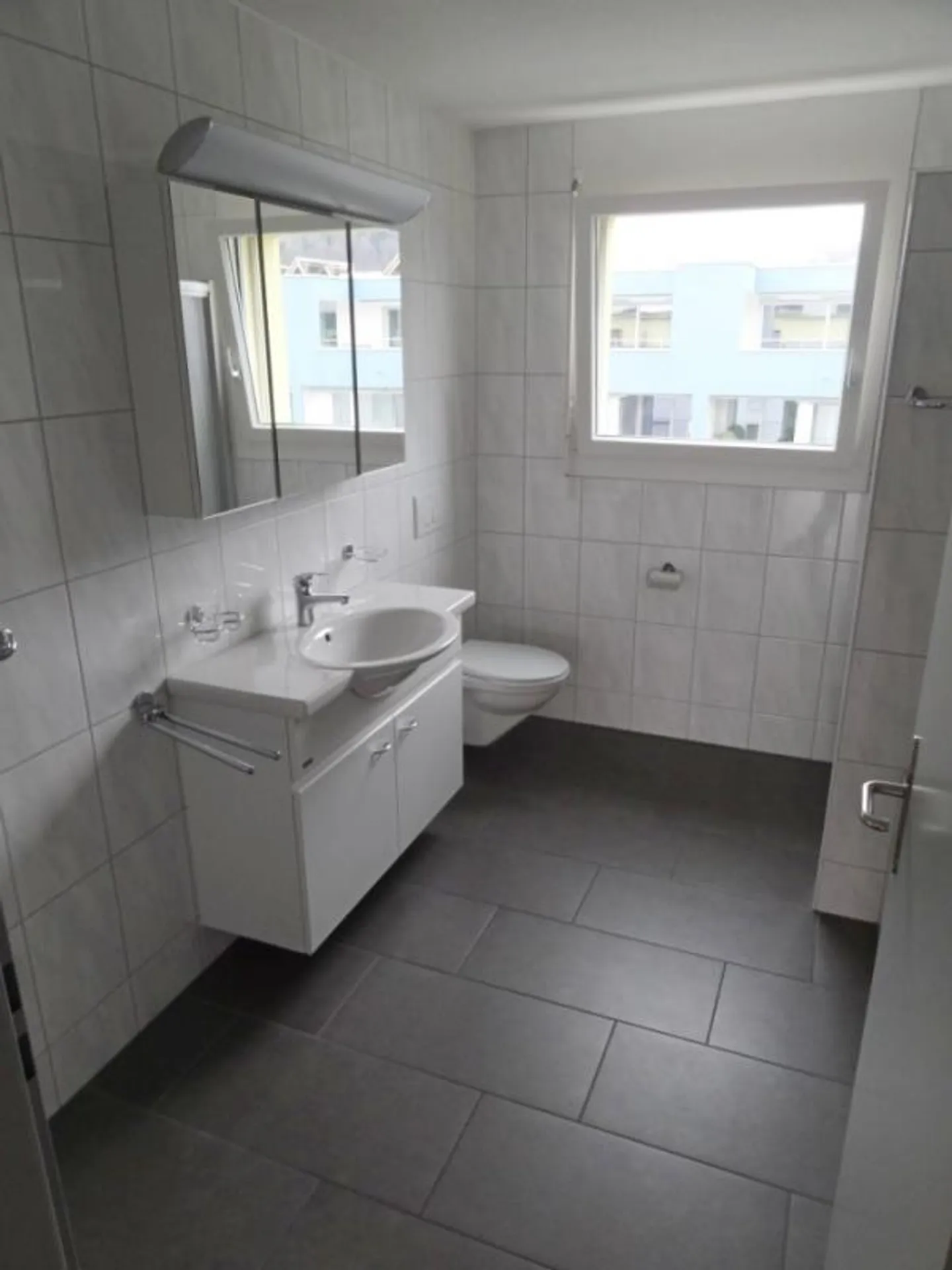 Appartamento spazioso in un quartiere adatto alle famiglie - Foto 5 di 9