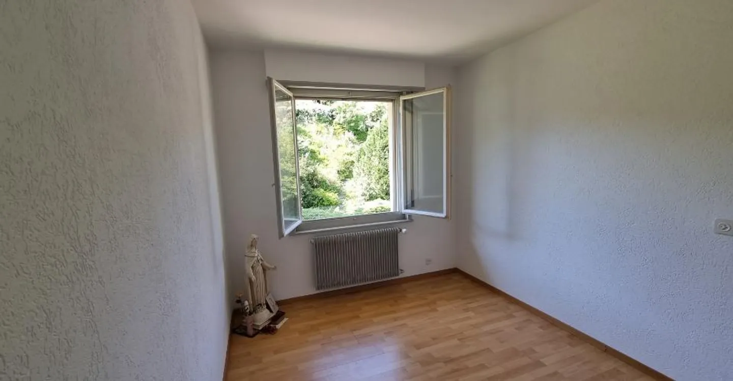 4-room apartment with balcony in La Tour-de-Peilz - Photo 4 of 7