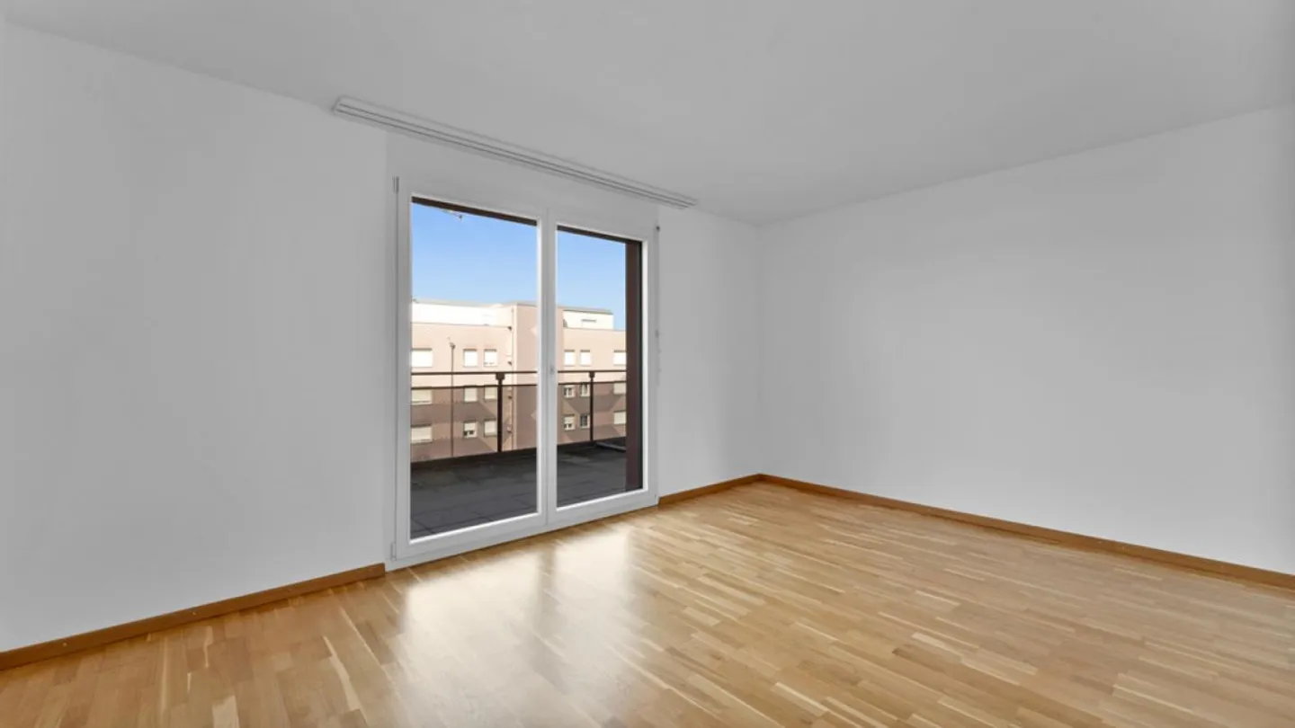 Appartamento spazioso in un quartiere adatto alle famiglie - Foto 7 di 9