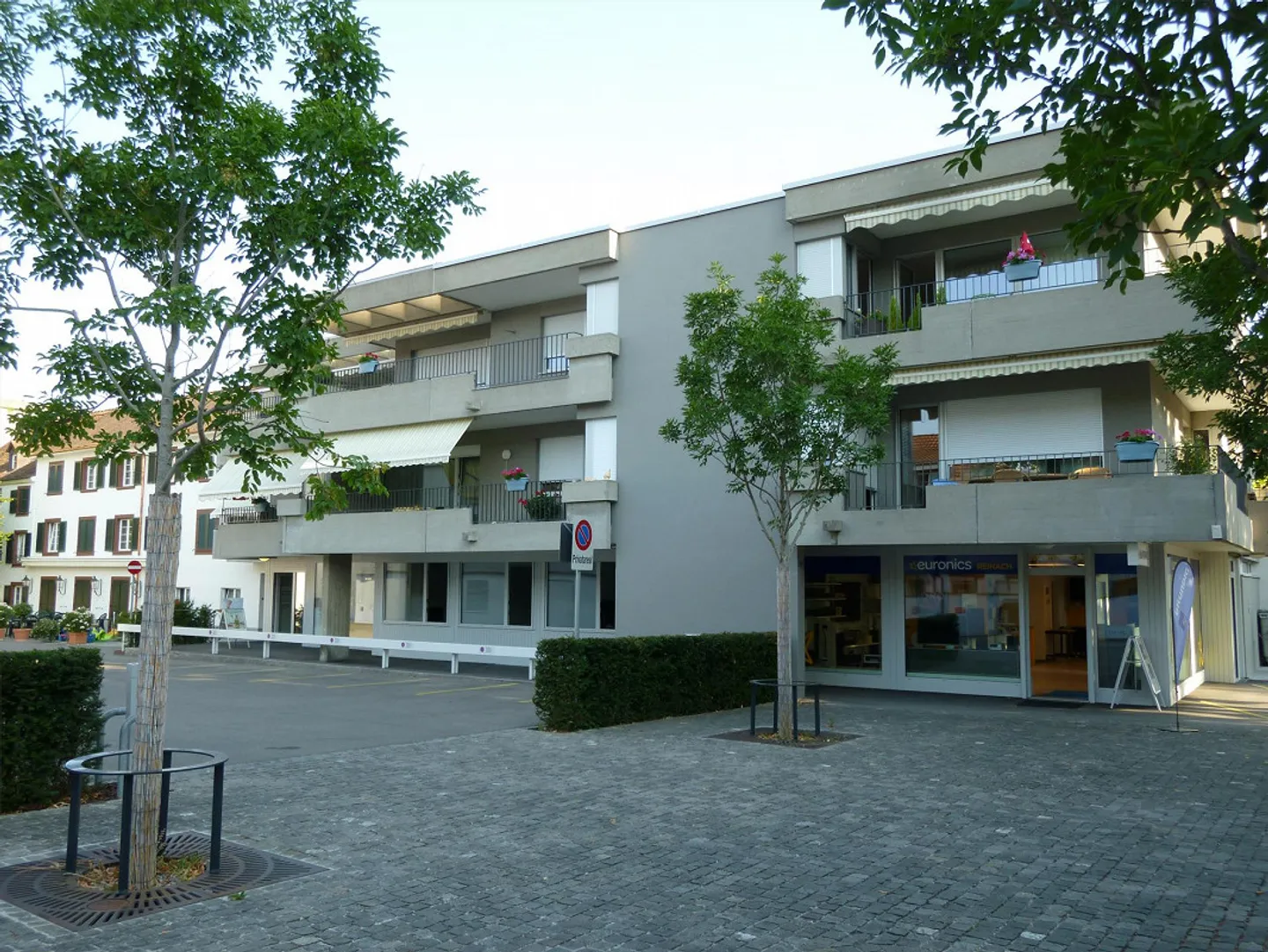 Espace de bureau/commercial situé au centre - Photo 2 sur 2