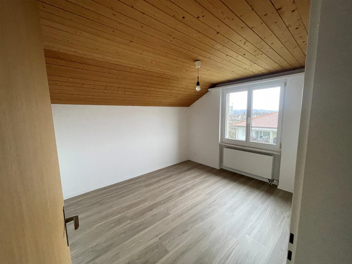 Appartamento luminoso e affascinante di 3,5 stanze - Foto 4 di 8