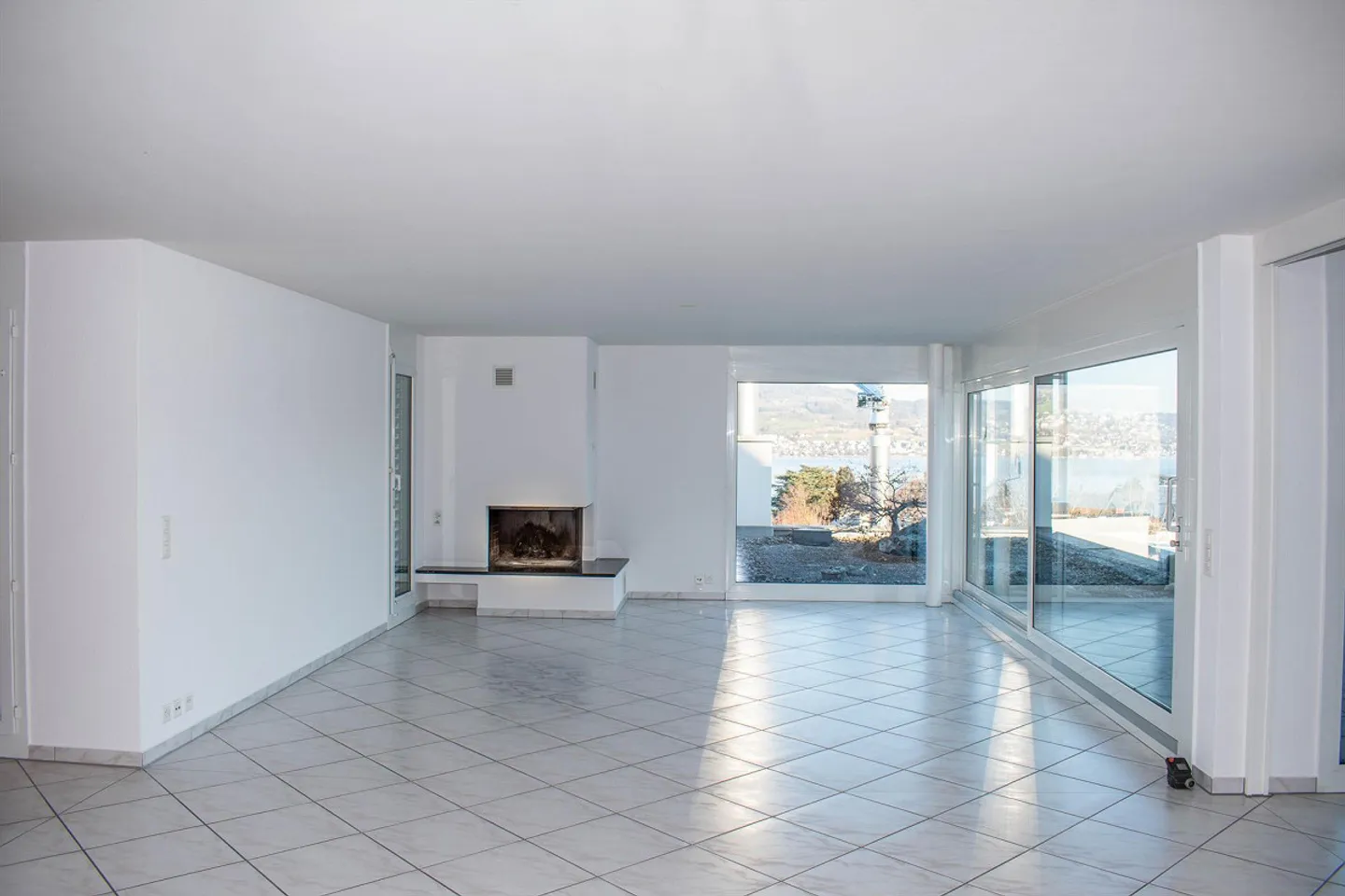 Maison de terrasse exclusive de 6,5 pièces avec vue sur le lac à Horgen - Photo 4 sur 11